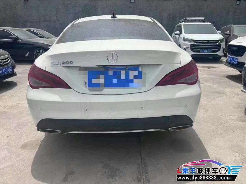 17年奔驰CLA轿车抵押车出售