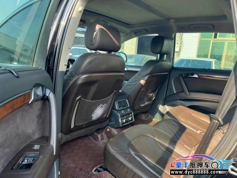 15年奥迪Q7轿车抵押车出售