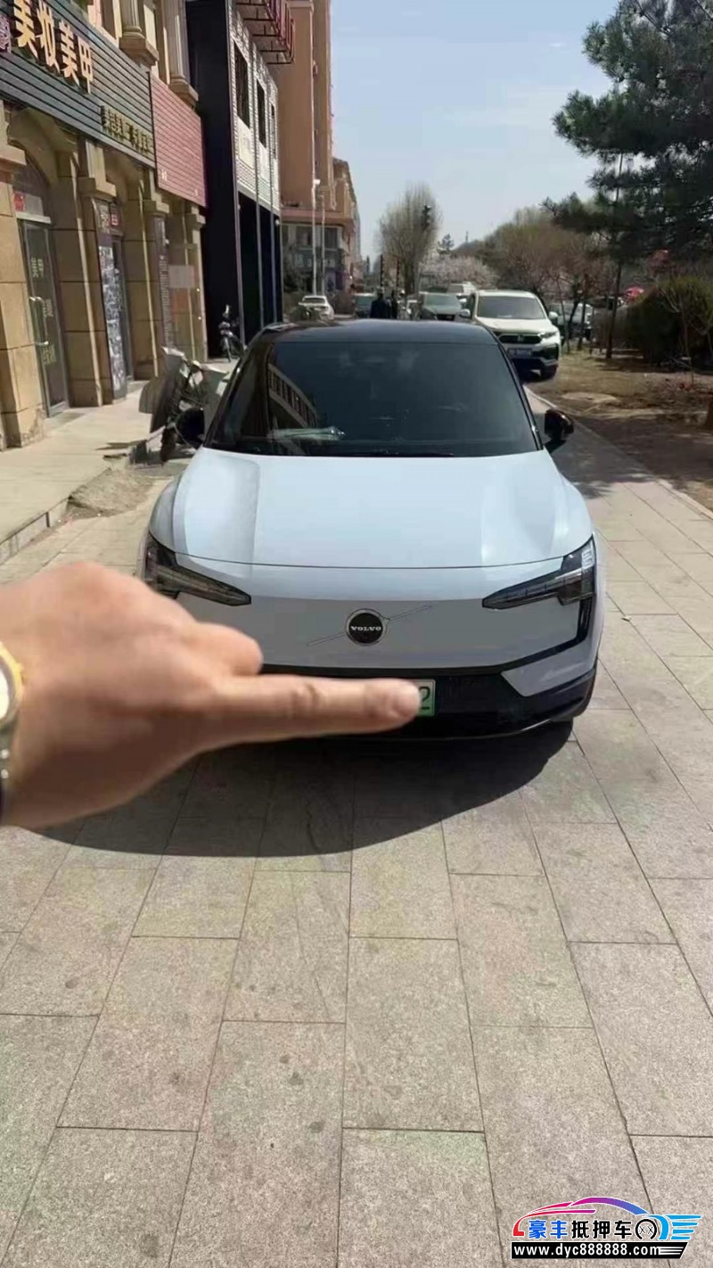 24年沃尔沃ex30轿车抵押车出售