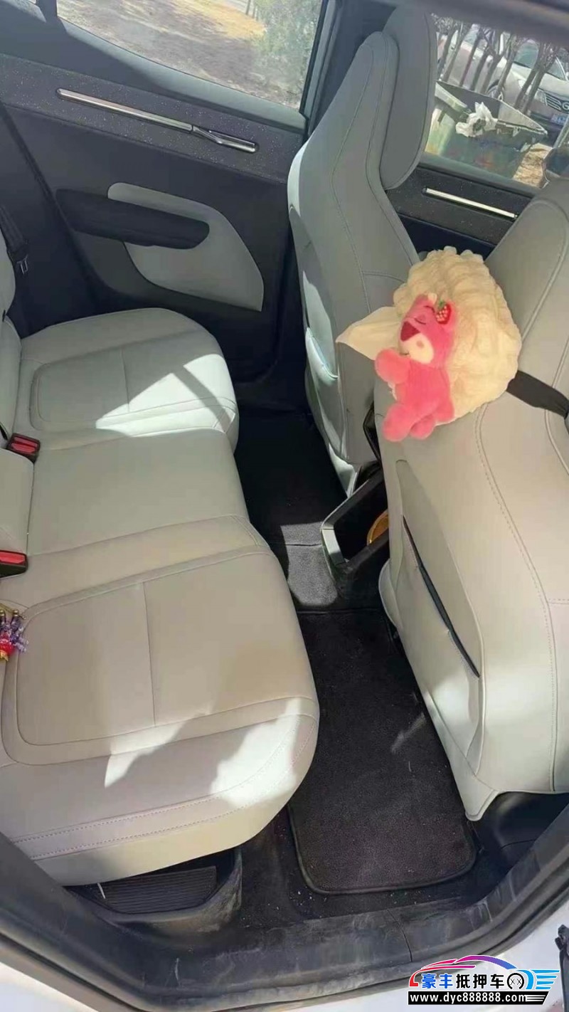 24年沃尔沃ex30轿车抵押车出售