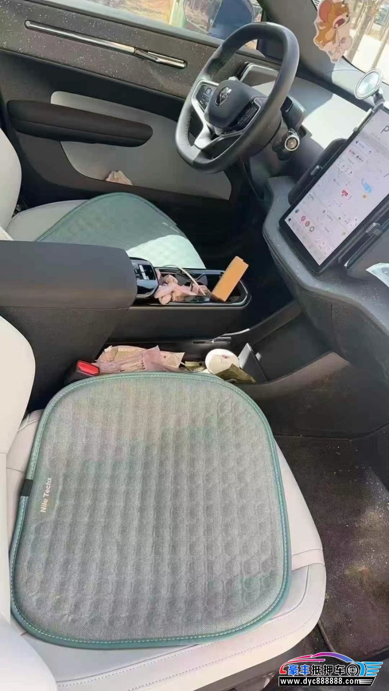 24年沃尔沃ex30轿车抵押车出售