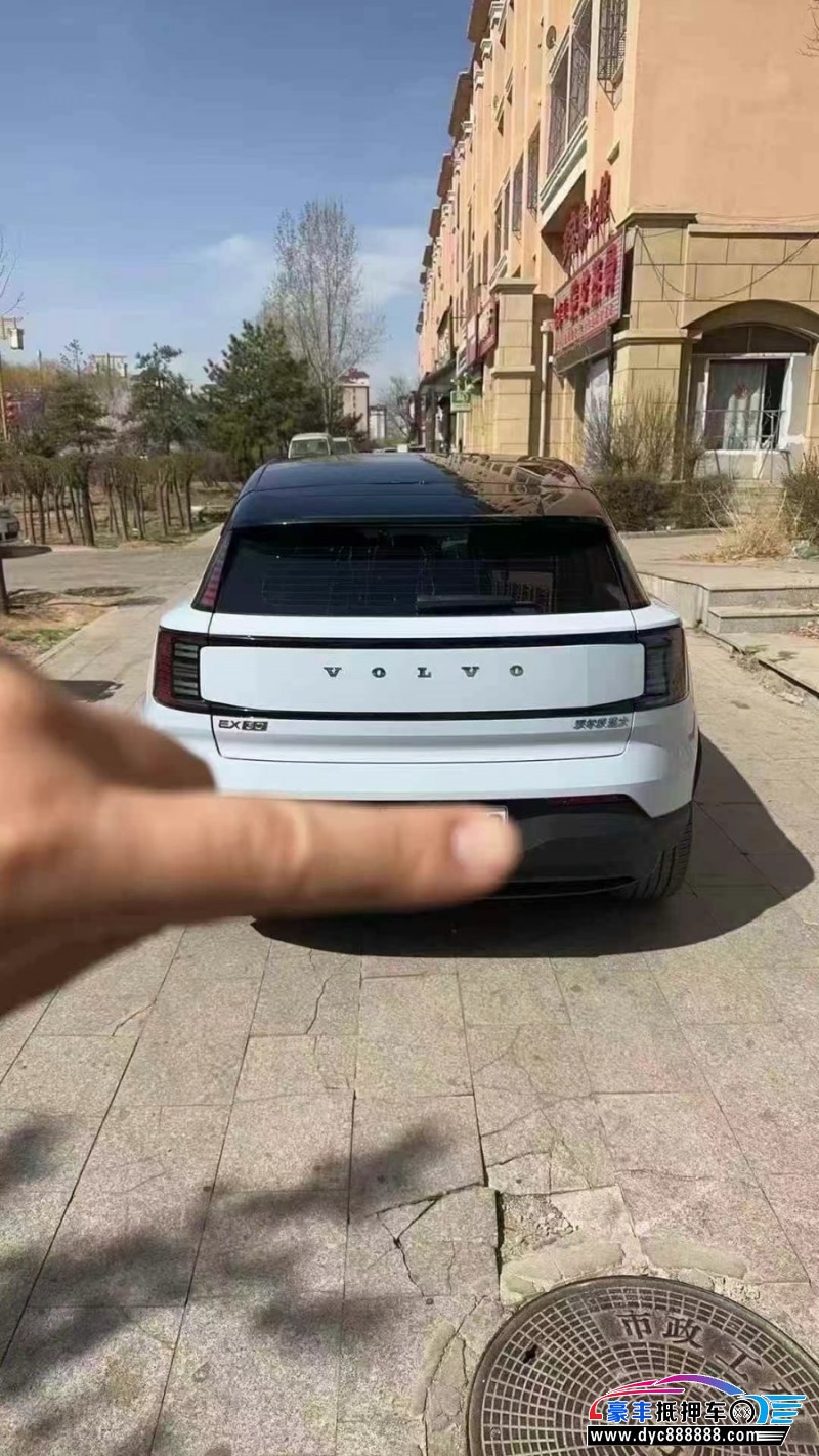 24年沃尔沃ex30轿车抵押车出售
