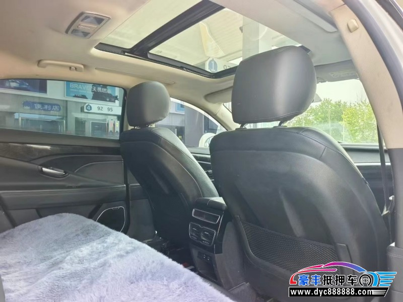 17年吉利博瑞轿车抵押车出售