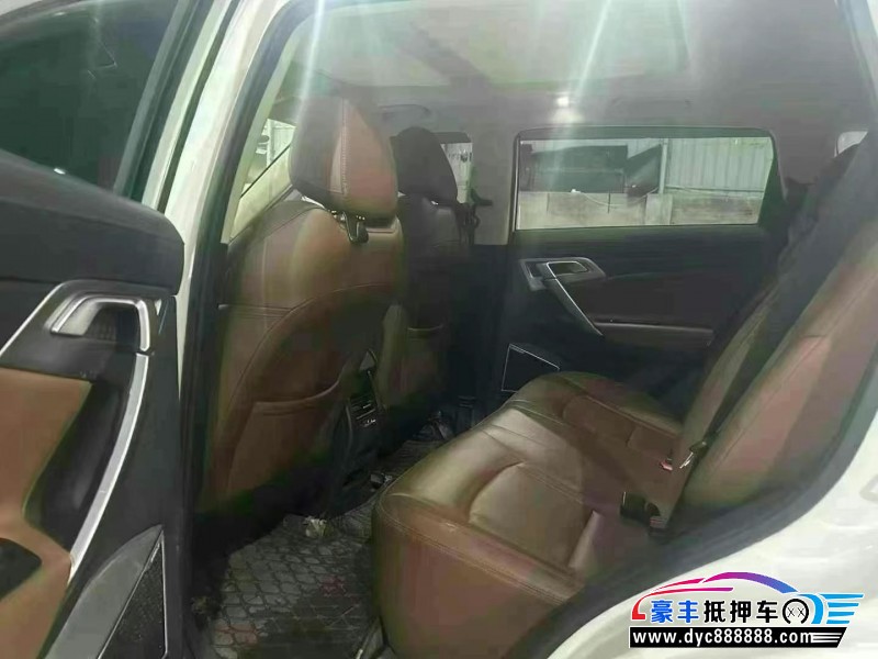 21年吉利博越轿车抵押车出售