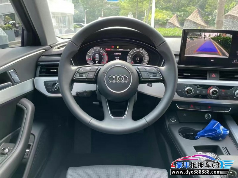 24年奥迪A4L轿车抵押车出售