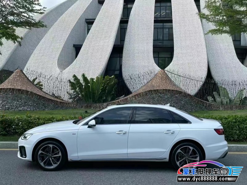 24年奥迪A4L轿车抵押车出售