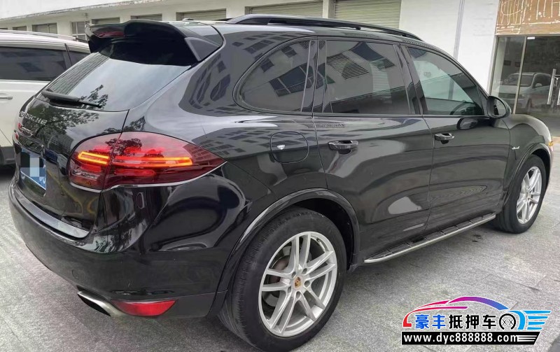 14年保时捷卡宴轿车抵押车出售