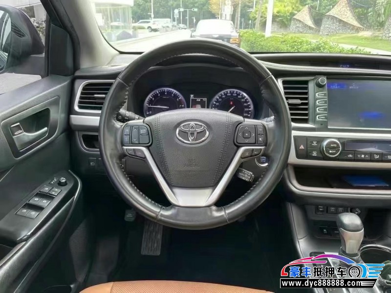 20年丰田汉兰达轿车抵押车出售