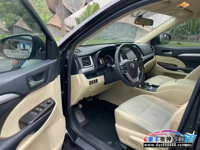 20年丰田汉兰达轿车抵押车出售