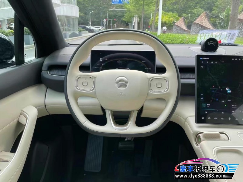 25年蔚来ES6轿车抵押车出售