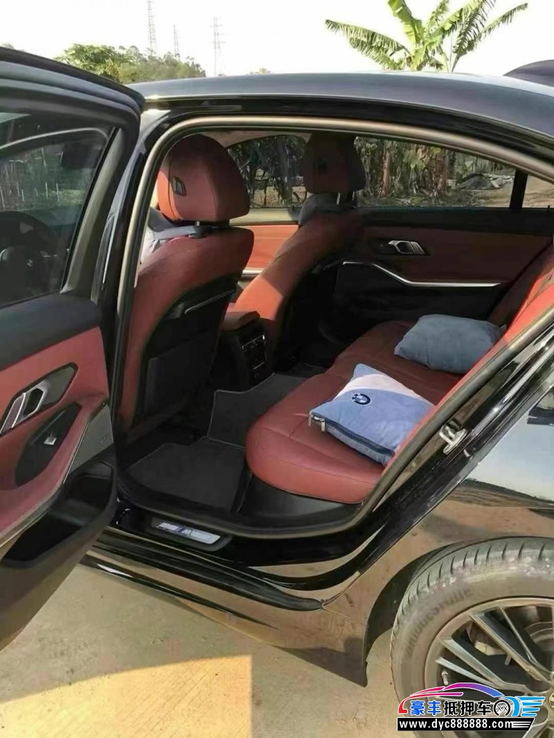 22年宝马3系轿车抵押车出售