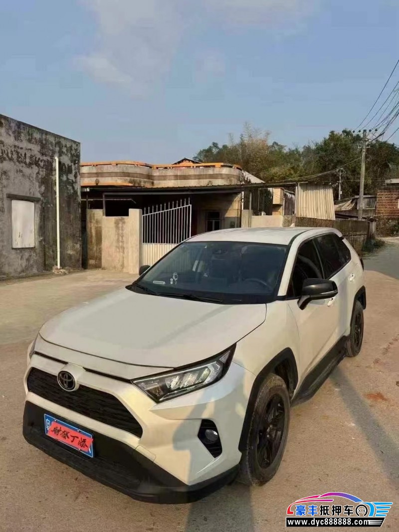 20年丰田RAV4轿车抵押车出售