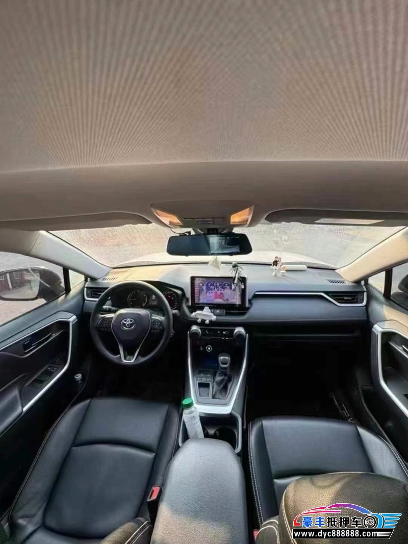 20年丰田RAV4轿车抵押车出售