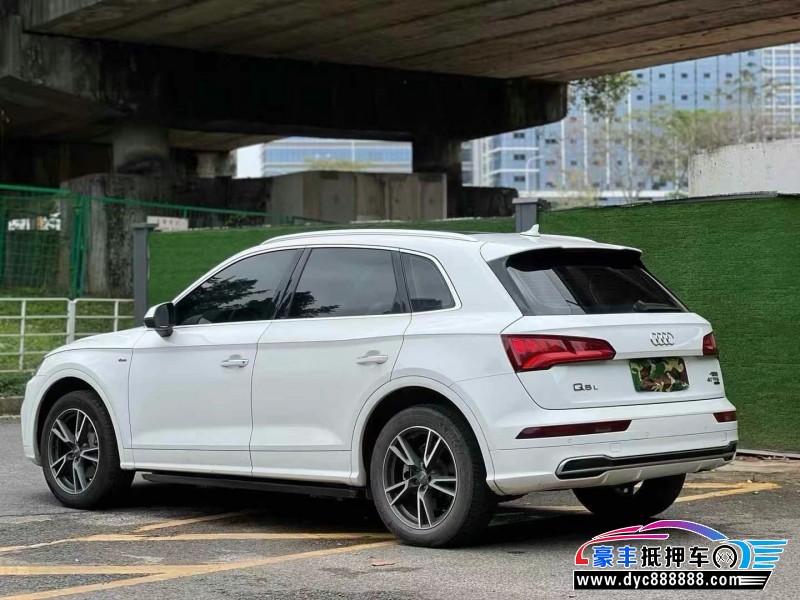 19年奥迪Q5轿车抵押车出售