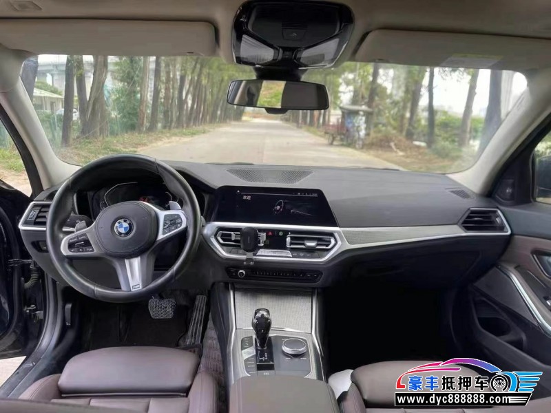 20年宝马3系轿车抵押车出售