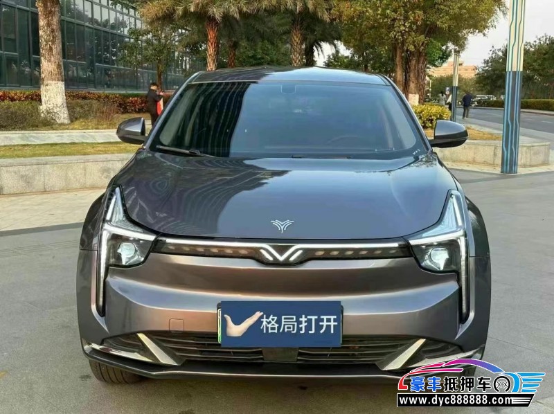 23年哪吒U轿车抵押车出售