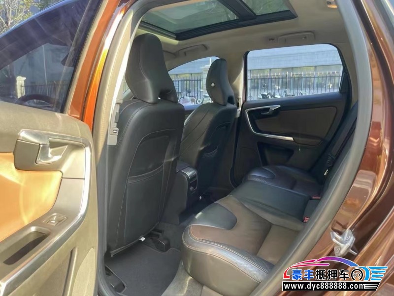 14年沃尔沃XC60轿车抵押车出售