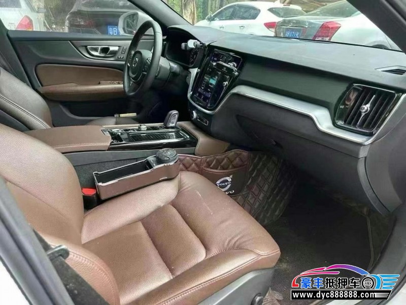 21年沃尔沃S60轿车抵押车出售