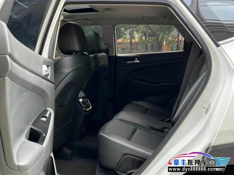 21年现代途胜轿车抵押车出售