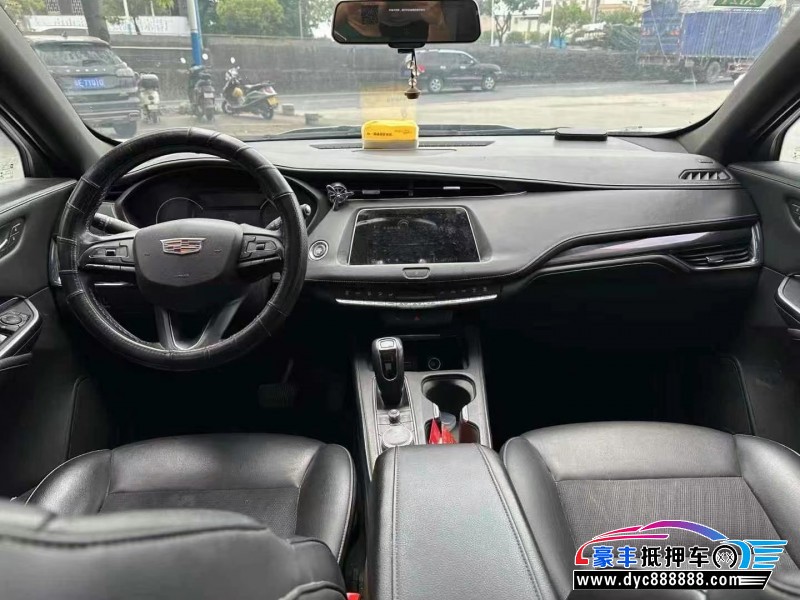 19年凯迪拉克XT4轿车抵押车出售