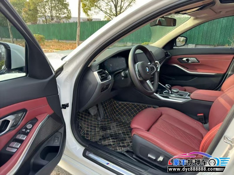 22年宝马3系轿车抵押车出售