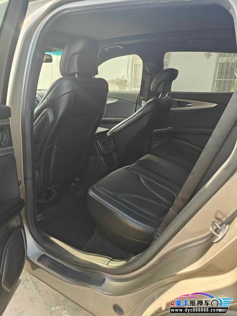 16年林肯MKX轿车抵押车出售