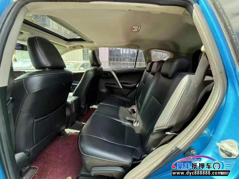 17年丰田RAV4荣放轿车抵押车出售