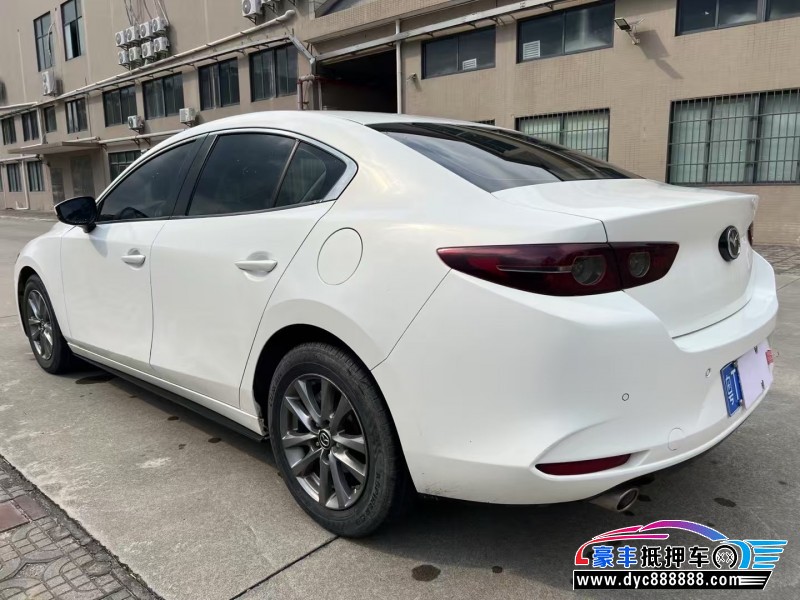 20年马自达昂克赛拉轿车抵押车出售