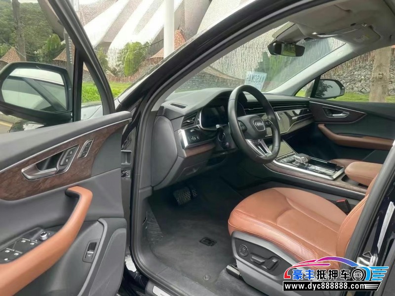 21年奥迪Q7轿车抵押车出售