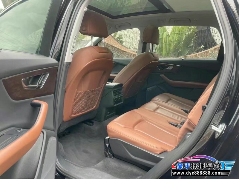 21年奥迪Q7轿车抵押车出售