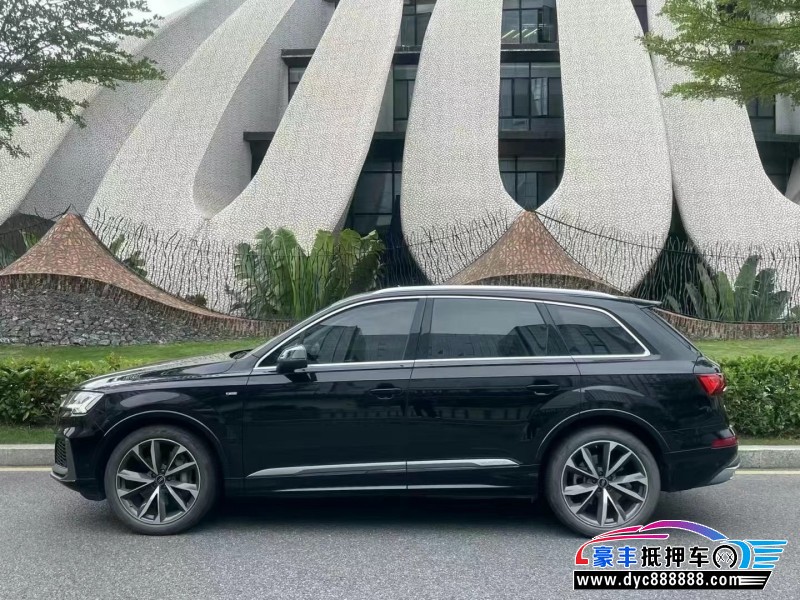 21年奥迪Q7轿车抵押车出售