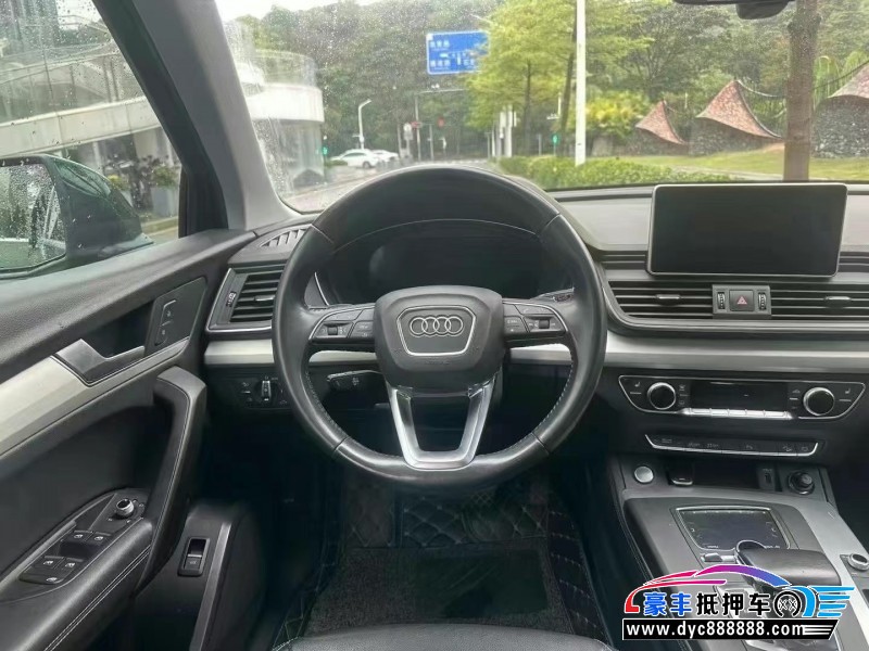 21年奥迪Q5轿车抵押车出售