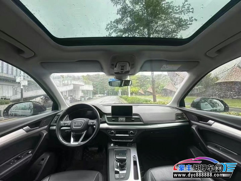 21年奥迪Q5轿车抵押车出售