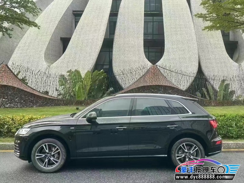 21年奥迪Q5轿车抵押车出售