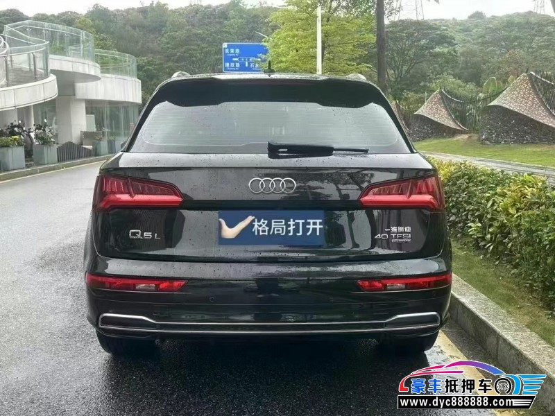 21年奥迪Q5轿车抵押车出售