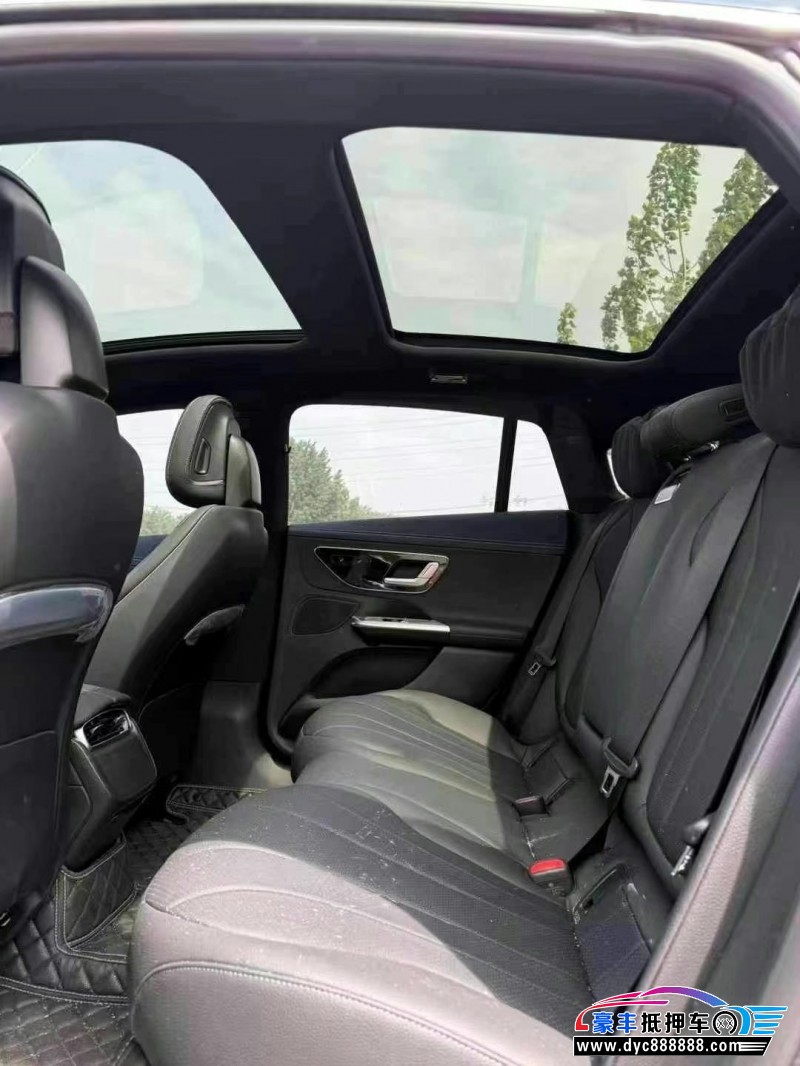 22年奔驰E轿车抵押车出售