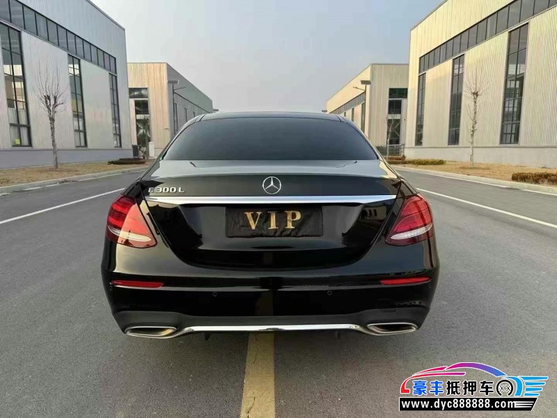 20年奔驰E轿车抵押车出售