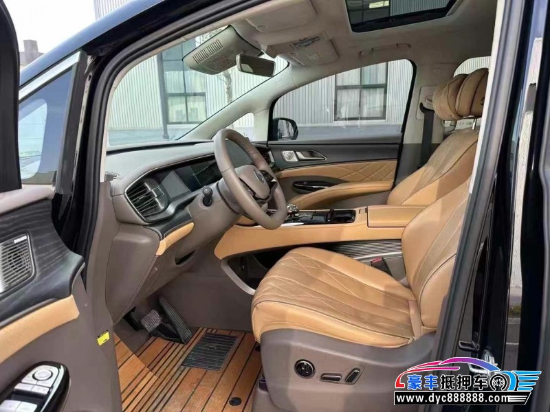 24年腾势D9轿车抵押车出售