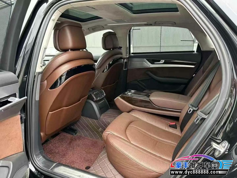 18年奥迪A8L轿车抵押车出售