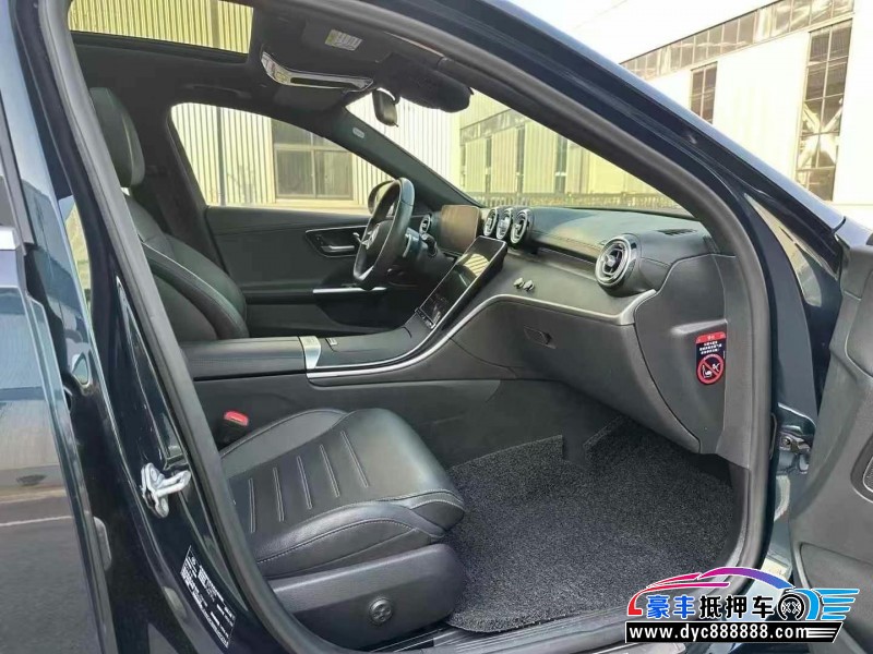 22年奔驰C轿车抵押车出售