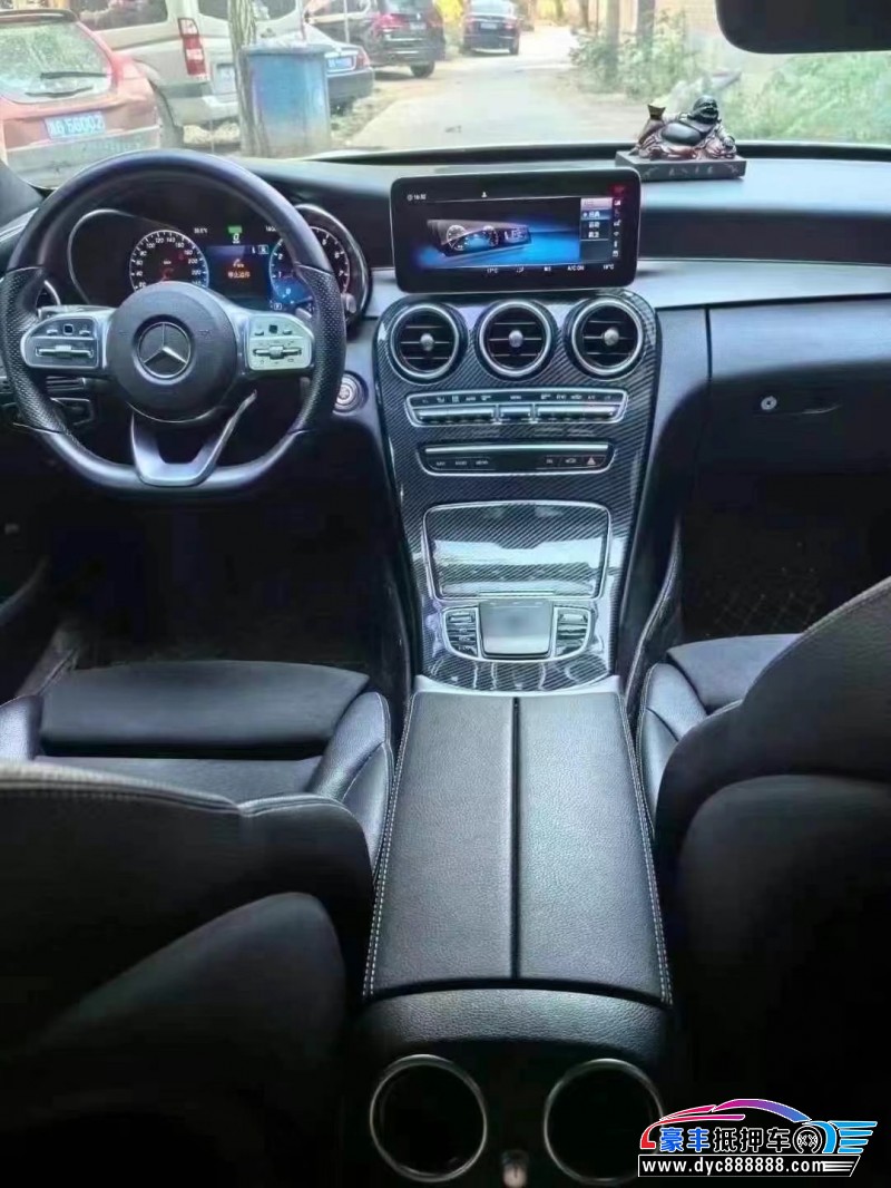 19年奔驰C轿车抵押车出售