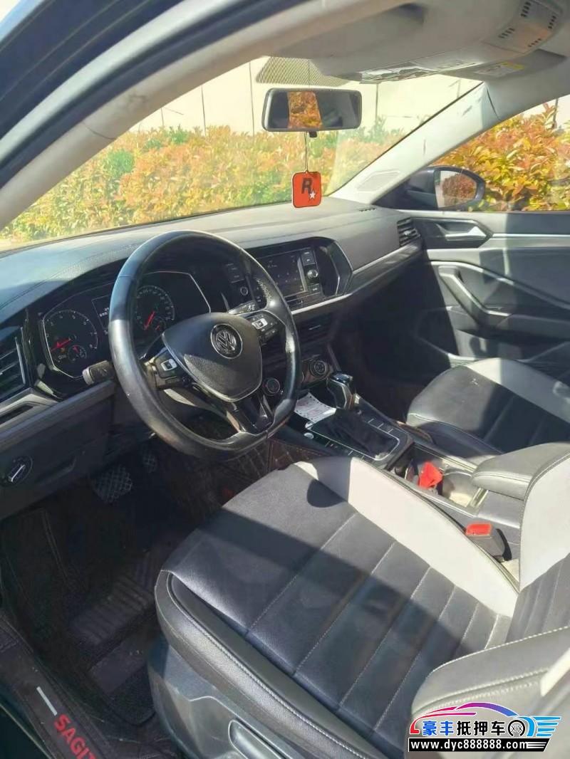 20年大众速腾轿车抵押车出售