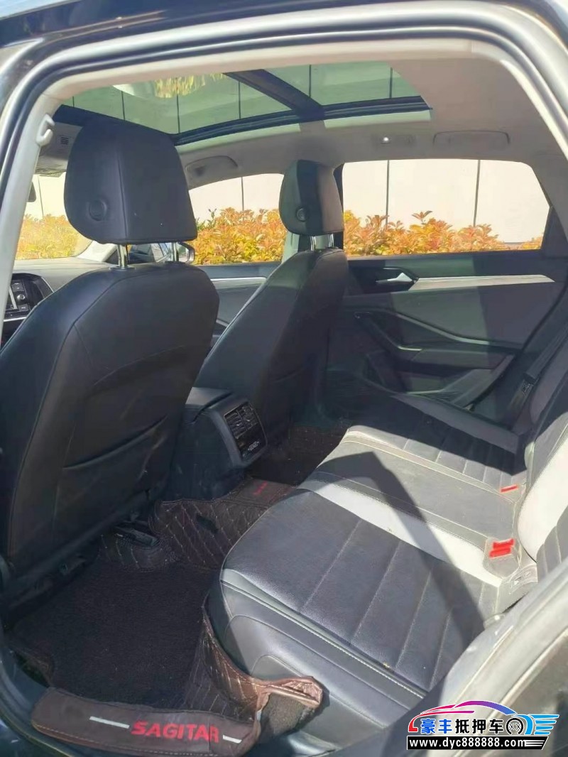 20年大众速腾轿车抵押车出售