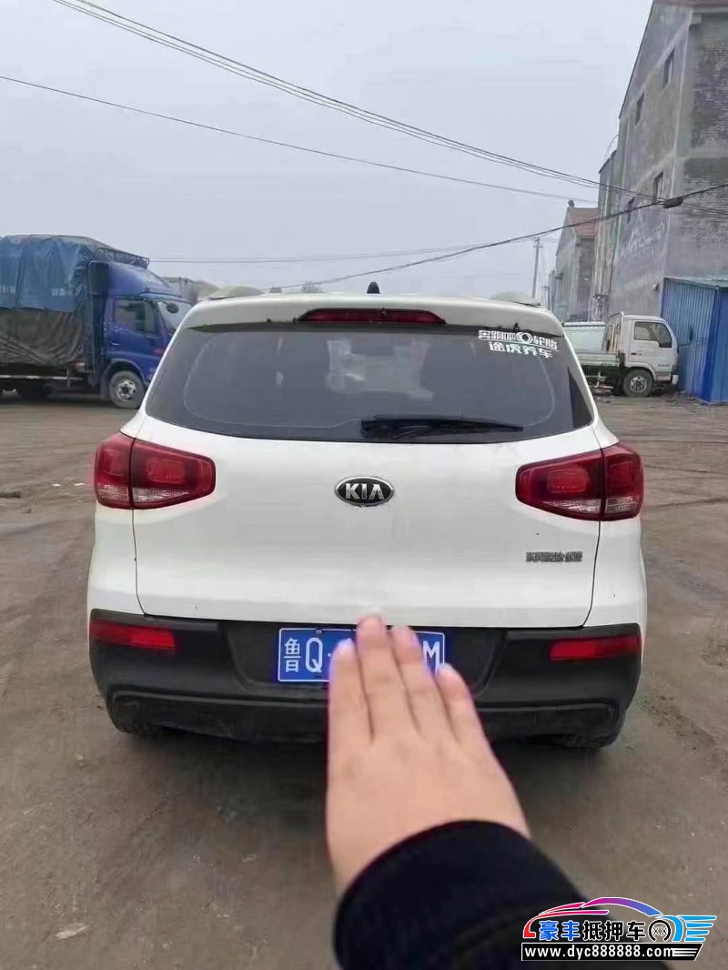 15年起亚KX3轿车抵押车出售