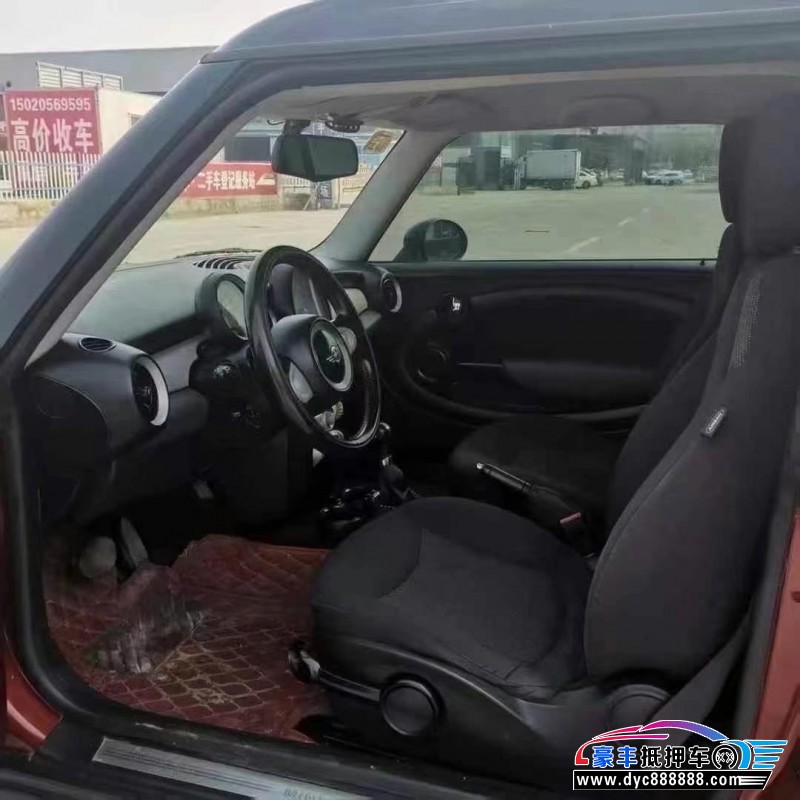 10年宝马MINISUV抵押车出售