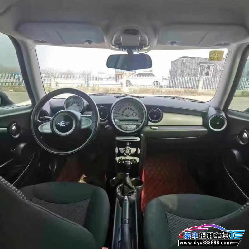 10年宝马MINISUV抵押车出售