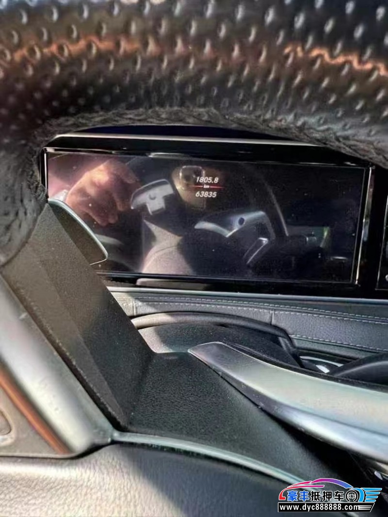 18年奔驰S轿车抵押车出售