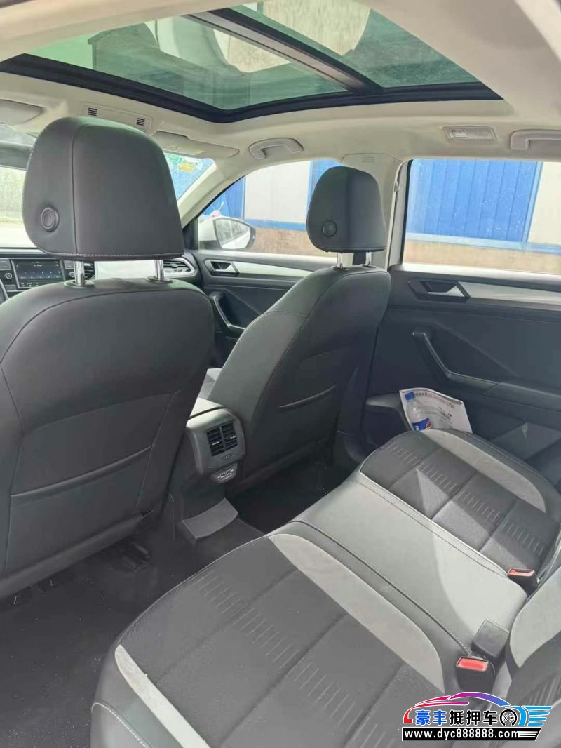 20年大众探歌轿车抵押车出售