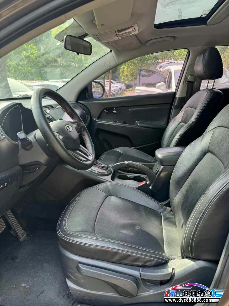 13年起亚智跑轿车抵押车出售