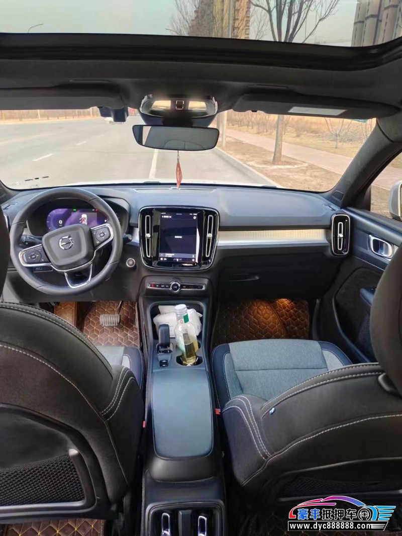 23年沃尔沃XC40轿车抵押车出售